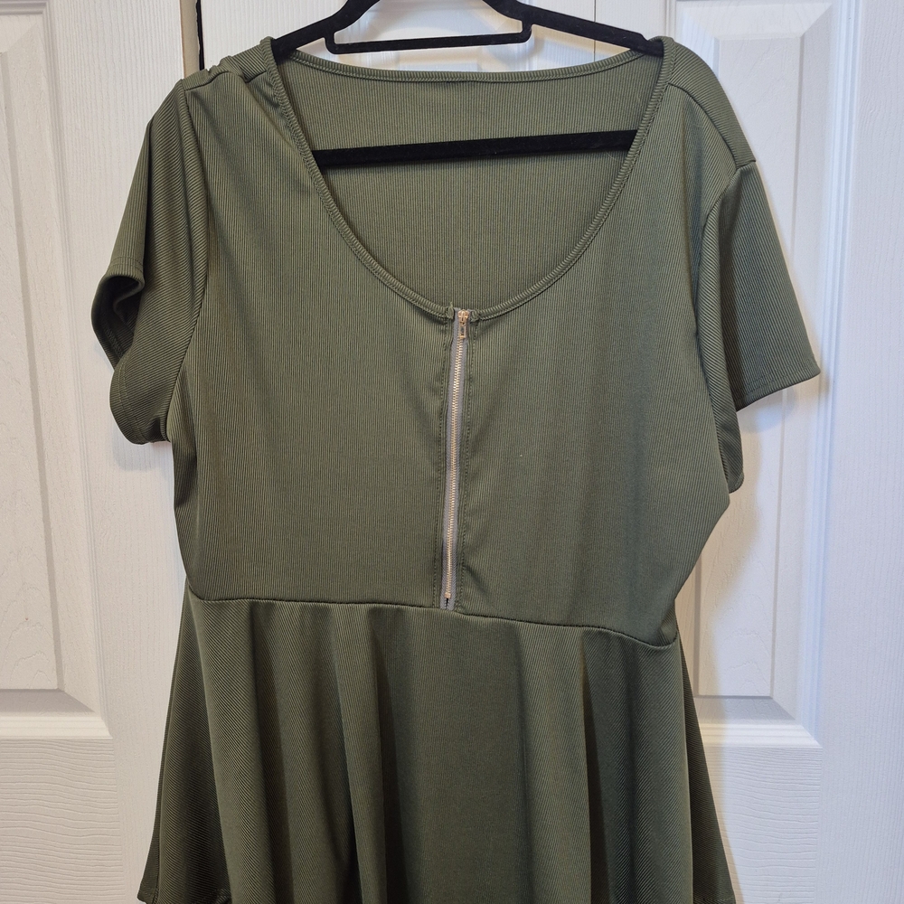 Maurices Green Short Sleeve Asymmetrical Tunic